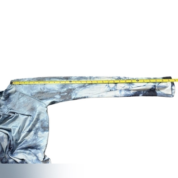 Lululemon Women’s Swiftly Tech Long Sleeve 2.0 Waist Length Blue Tie Dye Size 6 - Picture 8 of 12